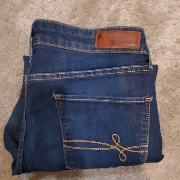 Jeans - Picture 3 of 5